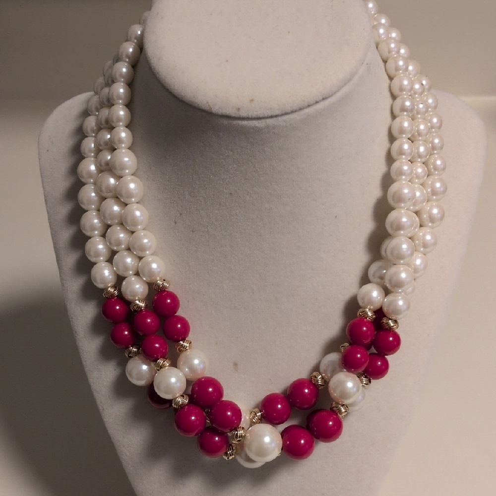 Elegant Triple Strand Pearl Gold And Red Beaded Necklace‎